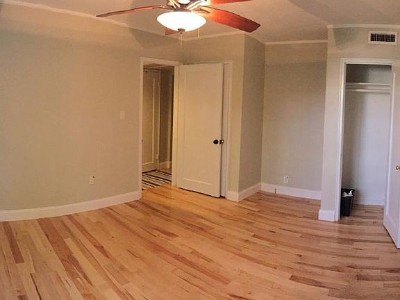 Bedroom without furniture