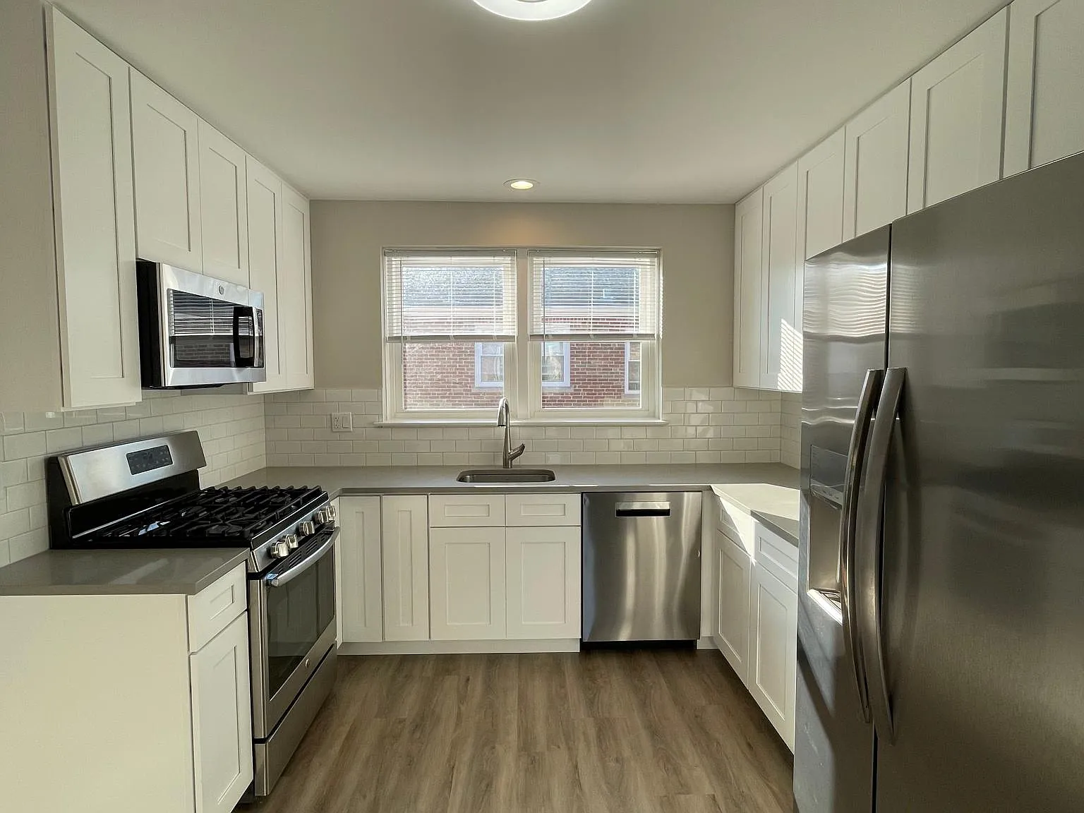 907 N Northwest Hwy — Photo 1