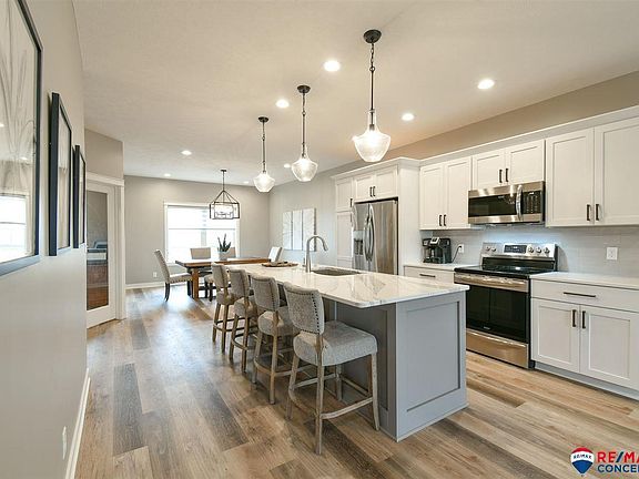 2nd image of 7111 Kentwell Ln