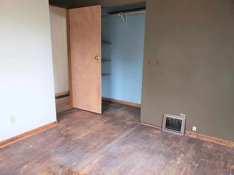 408 Yakima St — Photo 12