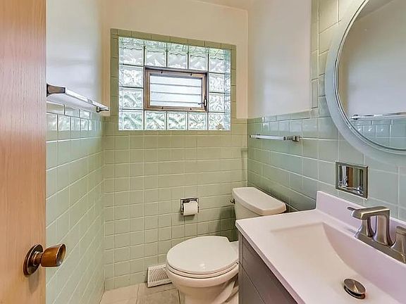 4th image of 8017 W Bryn Mawr Ave