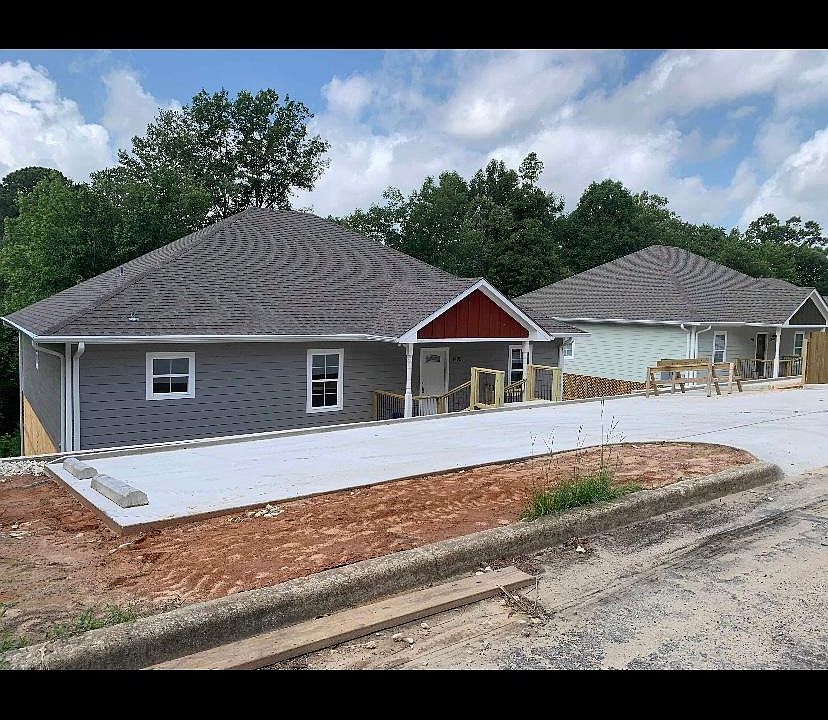 1st image of 1420 Tanglewood Cir
