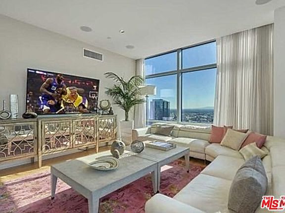2nd image of 900 W Olympic Blvd Floor 31
