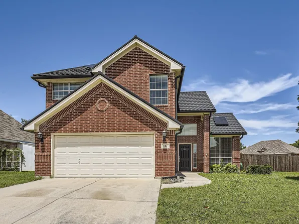 117 Parkview Dr, Saginaw, TX 76179