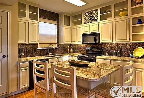 1st image of 3309 Hillpark Ln