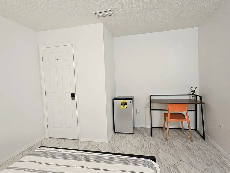 Extra space 5ftx4ft