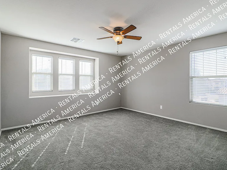 2930 E Detroit St — Photo 18