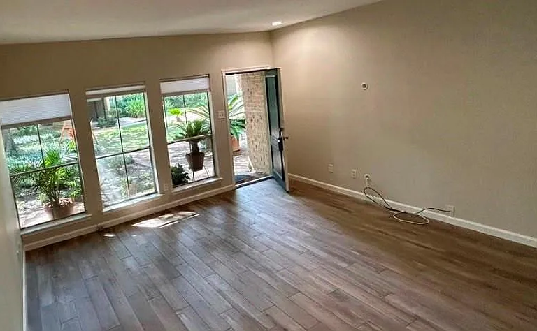 2100 Tanglewilde St #515 — Photo 11
