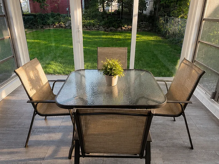 15 Pierson St — Photo 4
