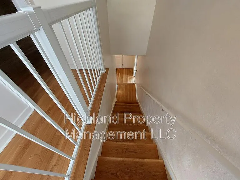 1020 NE B St #7 — Photo 20