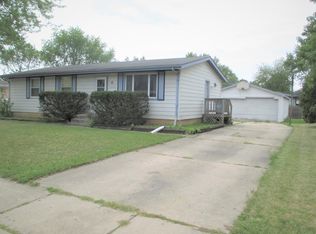 1975 Julie St, Woodstock, IL 60098