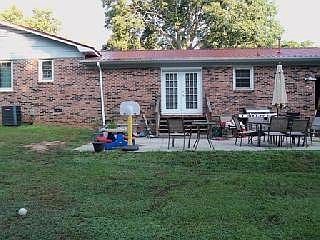 2nd image of 1007 Carnegie Dr