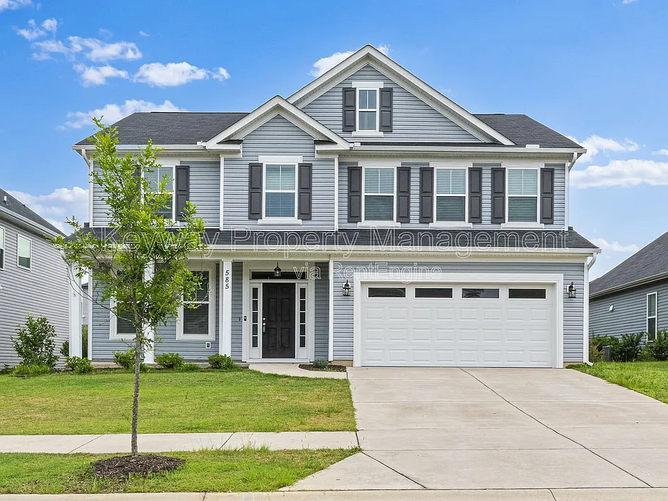 585 Hampton Dr