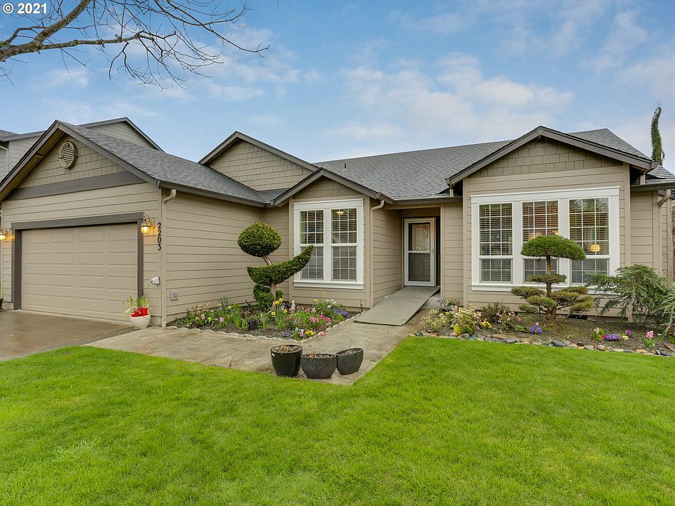 1st image of 2203 NE 153rd Ave