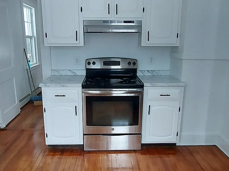 36 Rakoczy Ave — Photo 20