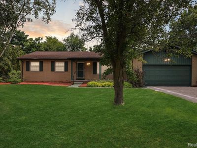 8812 Rio Vista St, Brighton, MI, 48116