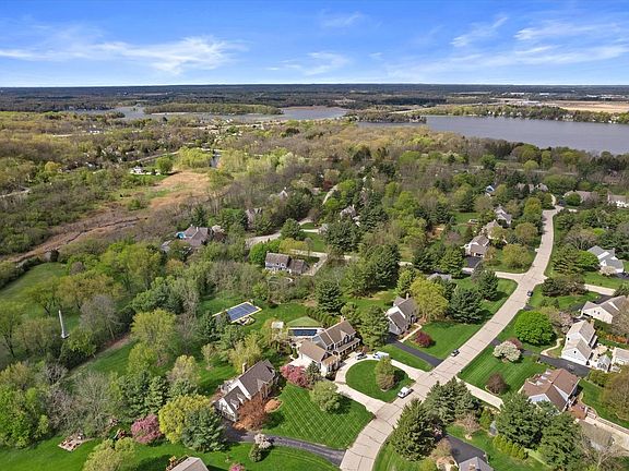 3rd image of 126 Hickory DRIVE