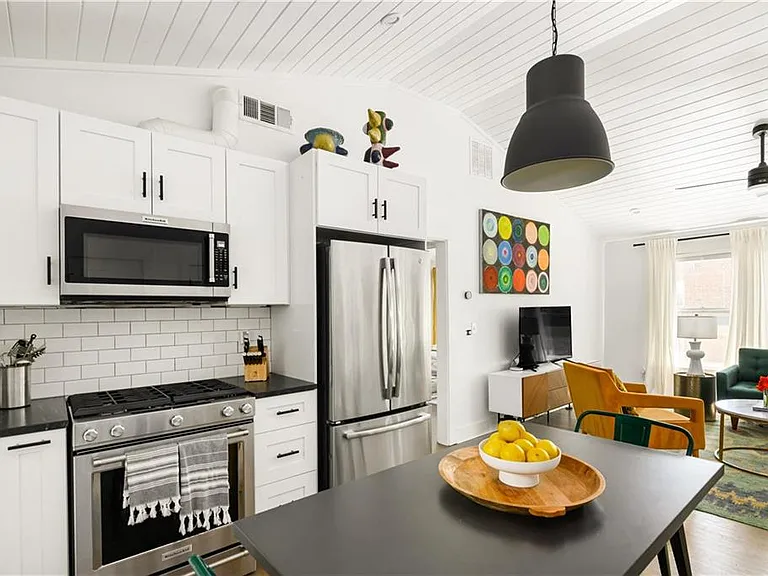 347 Sinclair Ave NE — Photo 13