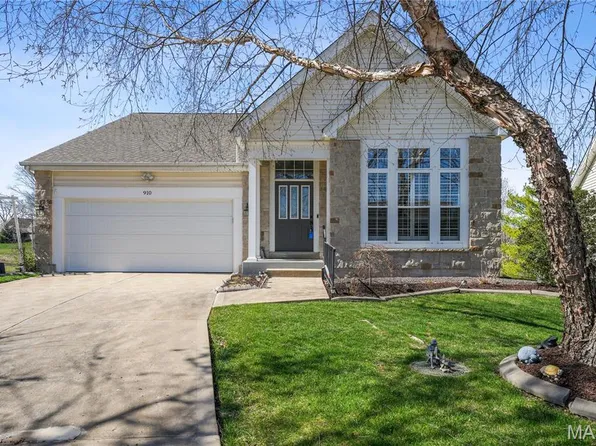 910 Ridgepointe Place Cir, Lake Saint Louis, MO 63367
