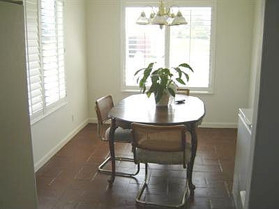 Formal dining w tile floor