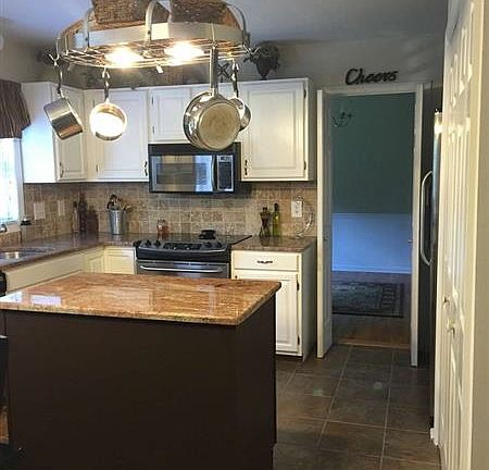 5th image of 30 Linda Ln