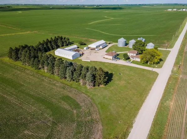 26455 225th St, Grundy Center, IA 50638