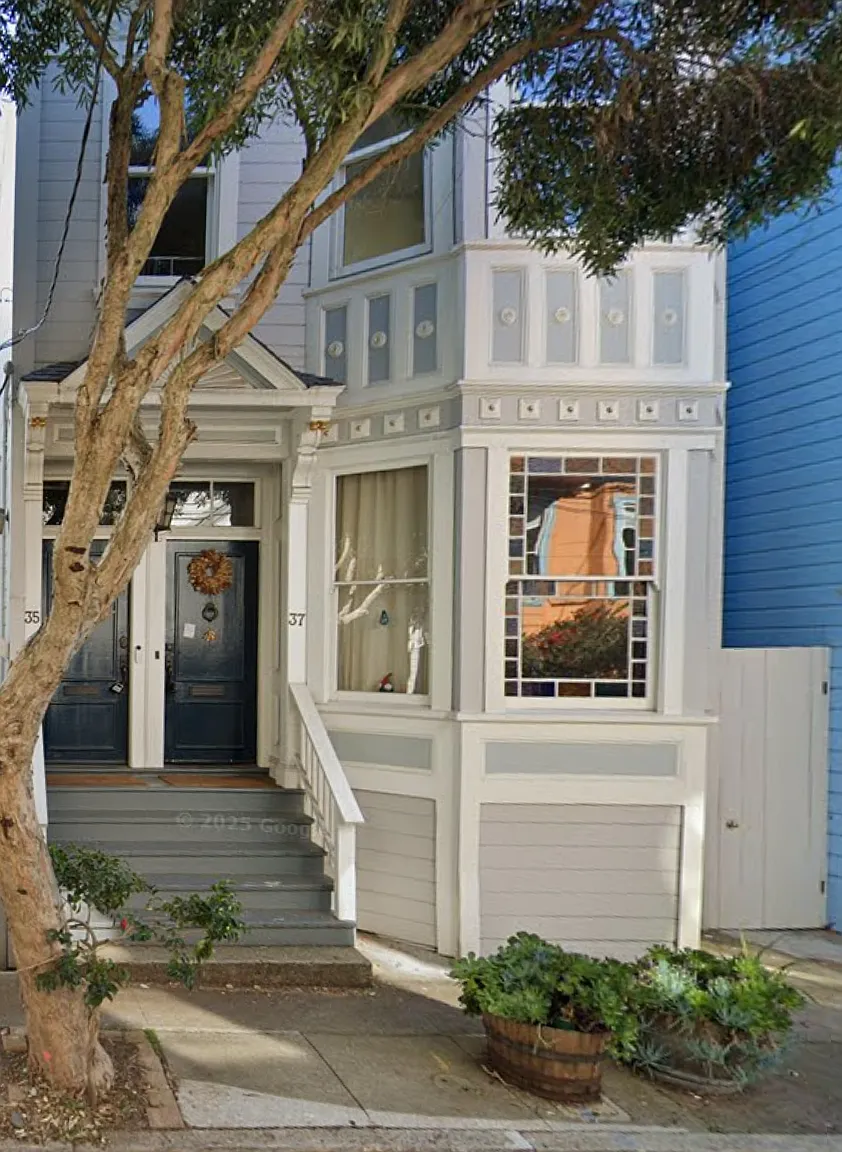 2 bed, 1.5 bath, 900 sqft, $5,595 — Photo 1
