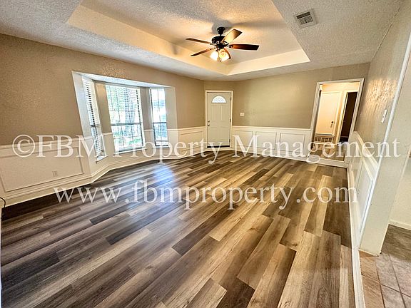 5th image of 305 W Wyatt St