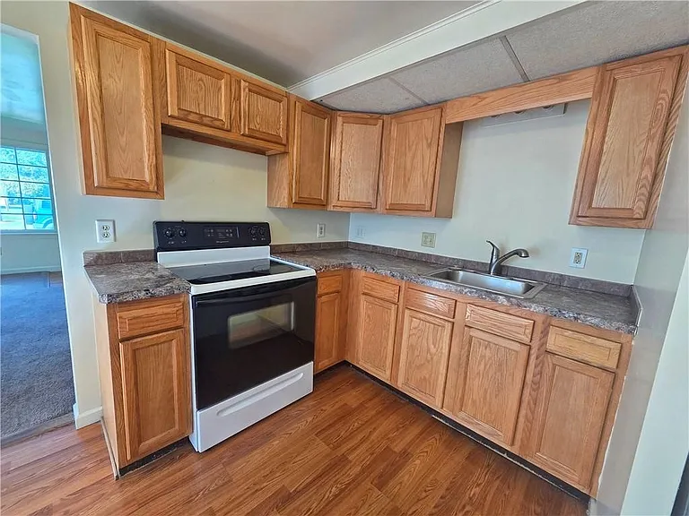 235B Allen St — Photo 25