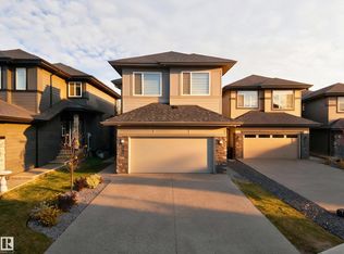 6626 Crawford Lndg SW, Edmonton, AB T6W 4L5
