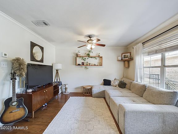 3rd image of 112 Hillside Dr APT 30