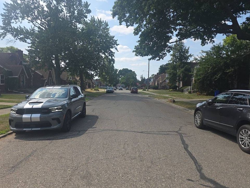 2nd image of 17344 Littlefield St