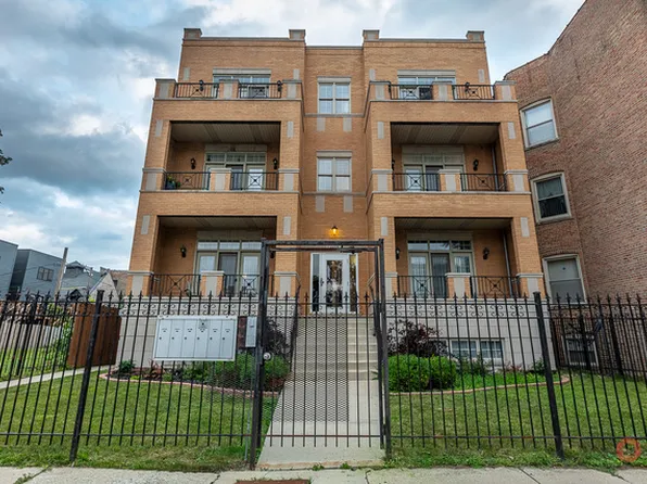 4417 S Calumet Ave APT 2S, Chicago, IL 60653