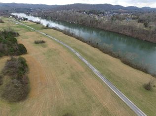 251 Harbour Dr, Clinton, TN 37716