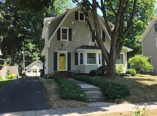 82 Lakeshire Rd, Rochester, NY 14612