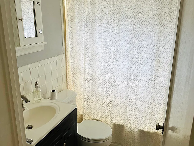 Main bathroom