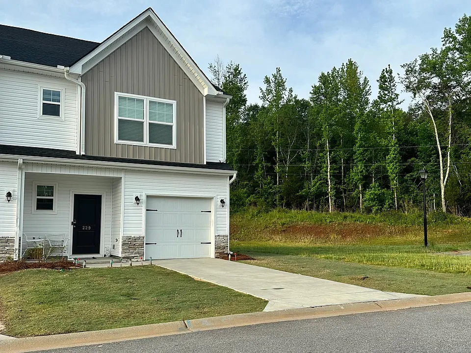 229 Stone Fruit Ct