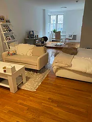 Rented by R New York