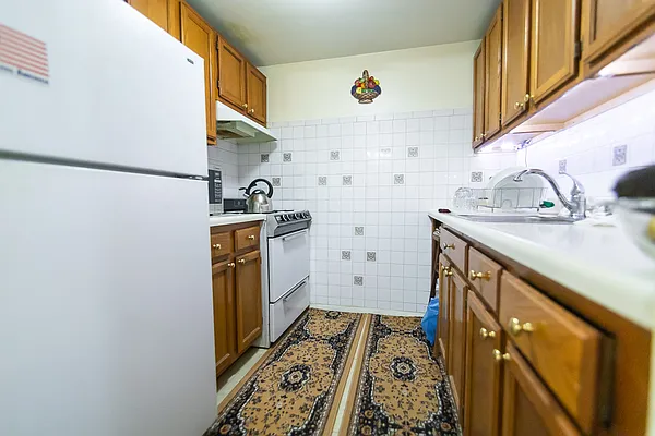 Sold by Greenpoint Properties | media 14