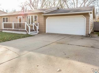 4300 E Walker Way, Sioux Falls, SD 57103