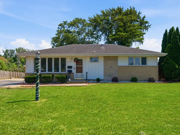 15W425 Victory Pkwy, Elmhurst, IL 60126