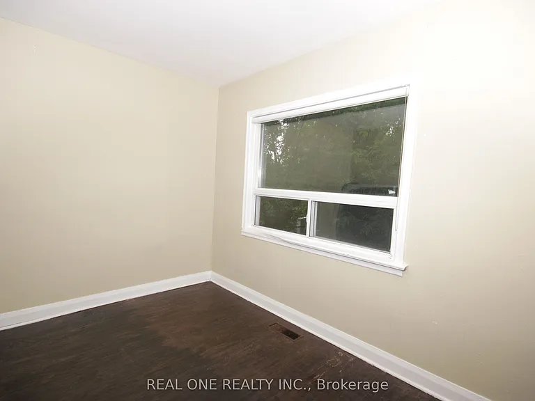 157 Shropshire Dr — Photo 12