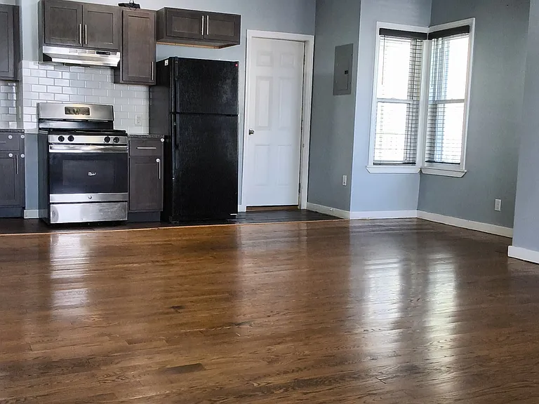 210 Hope St #1N — Photo 1