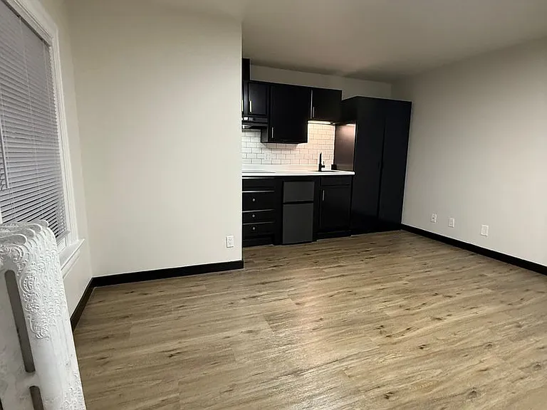 Belmont Flats — Photo 11