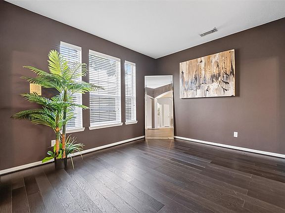5th image of 5818 Beeston Ln