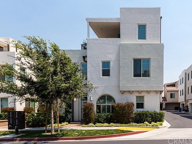 1st image of 5560 Palm Dr