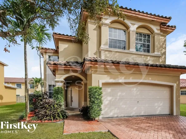 4997 SW 136th Ter, Hollywood, FL 33027