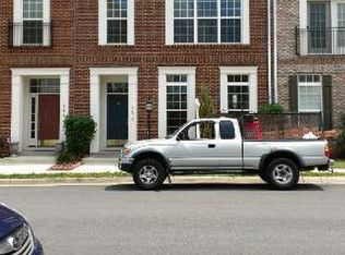 13572 Village Green Dr, Leesburg, VA 20176