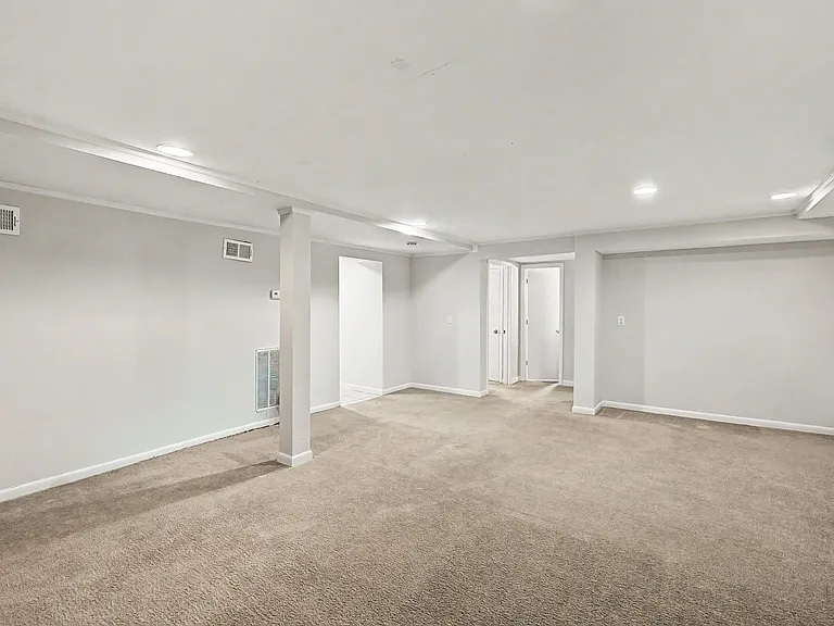 3501 Foxhall Rd — Photo 22