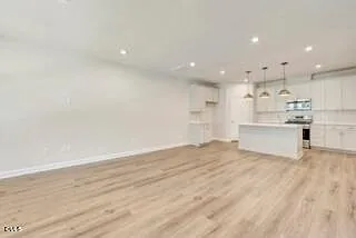 206 Solaire Aly — Photo 4